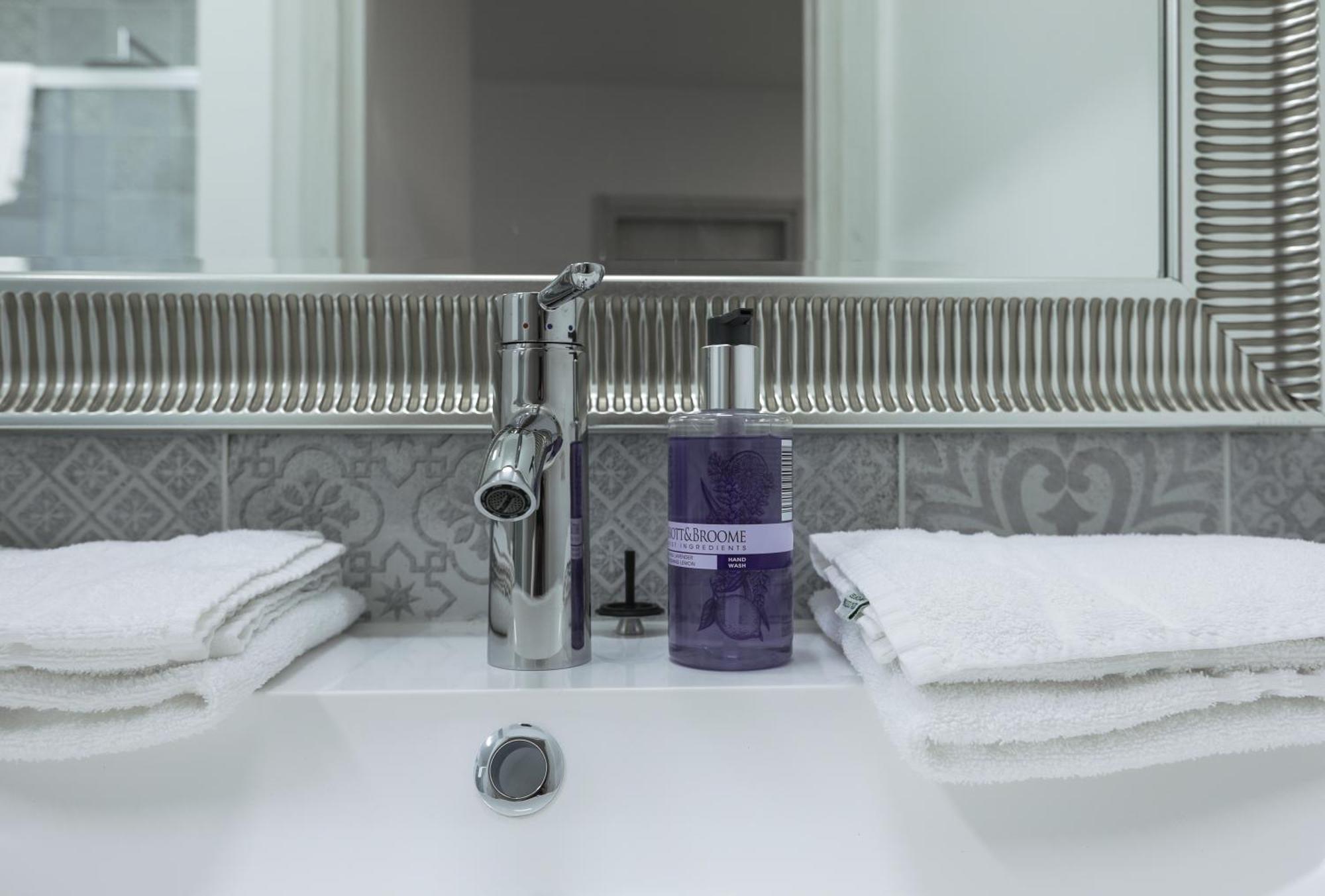 Blue Sapphire Como Cozy Flat In Center Of City公寓 外观 照片