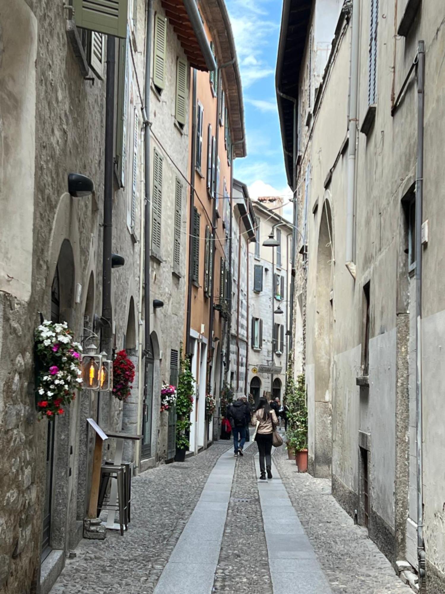 Blue Sapphire Como Cozy Flat In Center Of City公寓 外观 照片